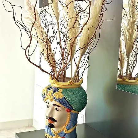 La Trinacria Вілла